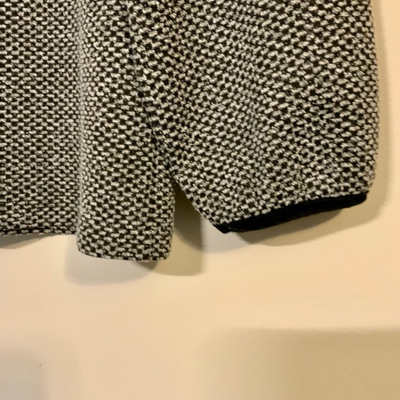 Woman’s Black & White, 3/4 Length Sleeved Sweater - Picture 5 of 6